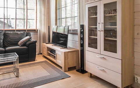 Villa Illi: Meubles, Design Intérieur, Sol, Sol, Bois, Pièce, Parquet, Domicile, Éclairage, Appartement