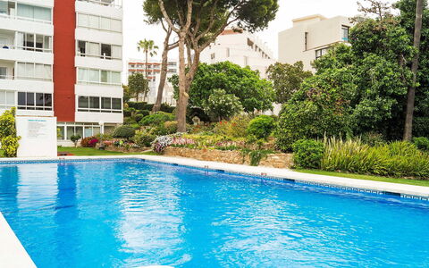 San Francisco: Piscine, Propriété, Immobilier, Bâtiment, Loisir, Maison, L'Eau, Recours, Vacances, Appartement