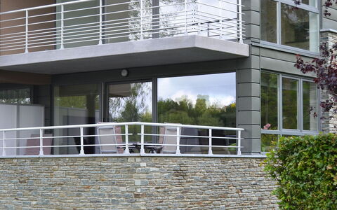 Les Terrasses du Lac: Propriété, Bâtiment, Maison, Architecture, Balustrade, Fenêtre, Balcon, Domicile, Immobilier, Façade