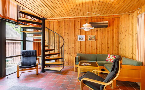 Átrium 5 Fős: Meubles, Propriété, Bâtiment, Bois, Orange, Design Intérieur, Sol, Sol, Maison, Salon