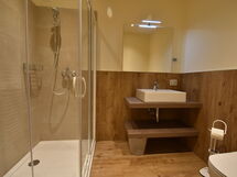 Logement:&nbsp;Elettra 100.4