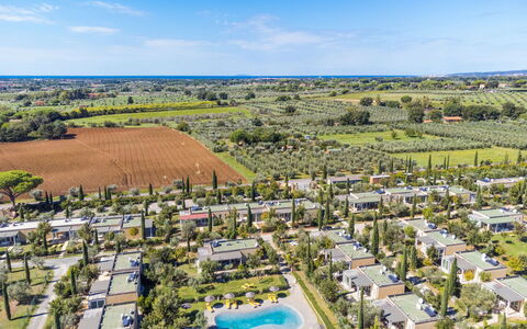 Biovillage: Ciel, Nuage, Jour, Plante, Propriété, Bleu Azur, Arbre, Paysage Naturel, Lot Terre, Végétation