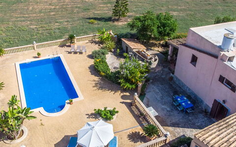 Can Josepot: L'Eau, Plante, Propriété, Bleu, Bleu Azur, Piscine, Bâtiment, Mobilier De Jardin, Station Balnéaire, Architecture