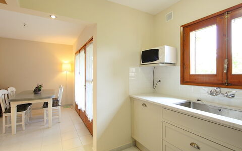 Mas Rovira 8: Propriété, Pièce, Salle De Bains, Meubles, Sol, Bâtiment, Design Intérieur, Maison, Évier, Immobilier