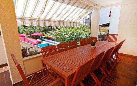 Pula 101: Propriété, Immobilier, Pièce, Bâtiment, Meubles, Maison, Table, Design Intérieur, Dur, Balcon