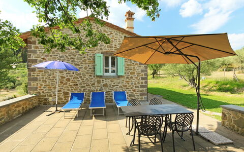 Cortona Sunshine: Propriété, Maison, Bâtiment, Immobilier, Chalet, Domicile, Patio, Arrière-Cour, Cour, Table