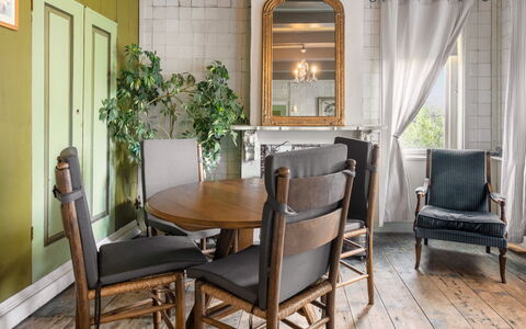 Groepswoning de Appelgaard: Meubles, Table, Bâtiment, Propriété, Chaise, Cadre, Plante, Bois, Design Intérieur, Salon