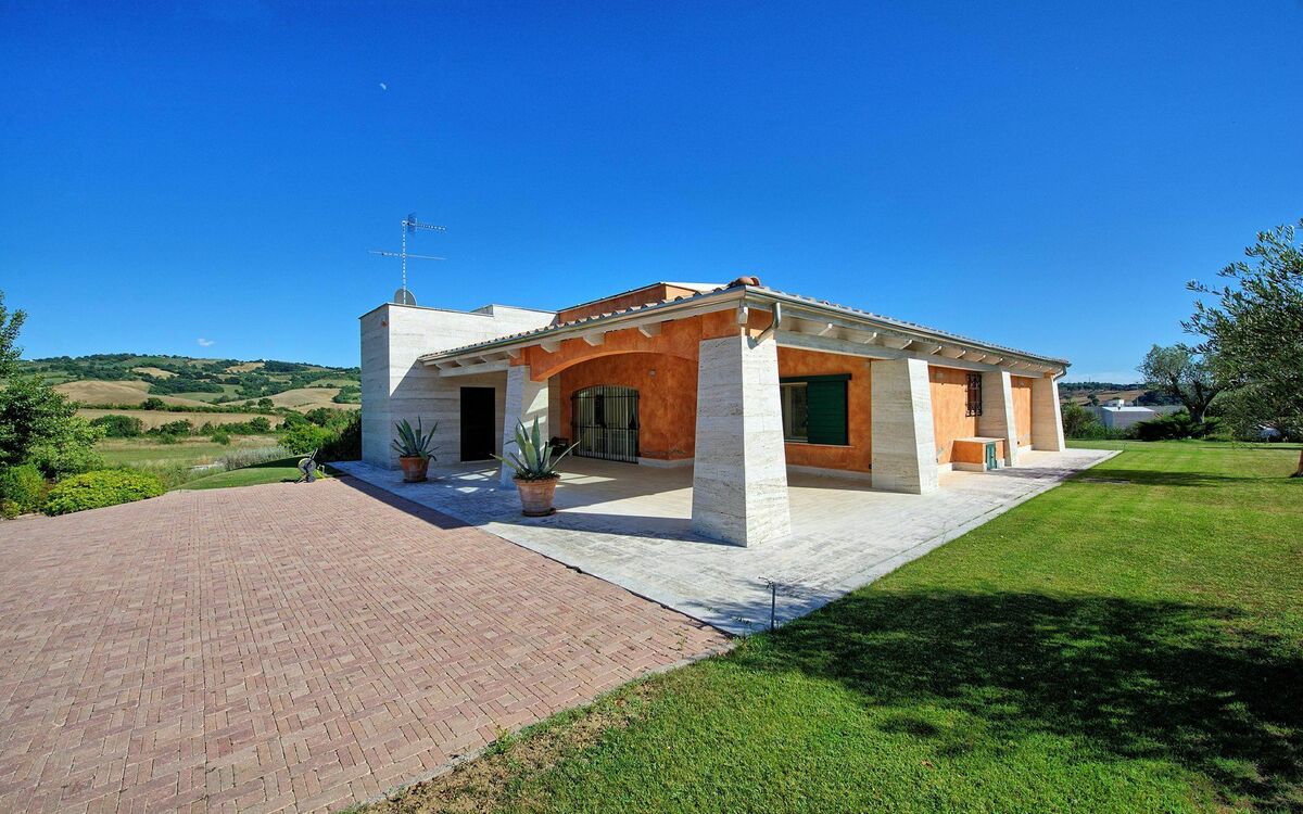 Saturnia 9