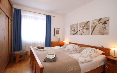 Seekarblick: Chambre, Meubles, Lit, Pièce, Propriété, Drap De Lit, Design Intérieur, Cadre De Lit, Matelas, Literie
