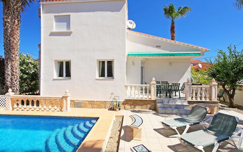 Casa de la Mar: Propriété, Maison, Bâtiment, Domicile, Immobilier, Villa, Biens, Piscine, Vacances, Architecture