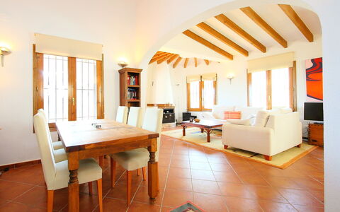 Del Azahar: Pièce, Propriété, Bâtiment, Design Intérieur, Meubles, Sol, Plafond, Maison, Table, Salle À Manger