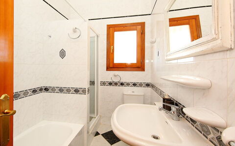 Del Azahar: Salle De Bains, Propriété, Pièce, Design Intérieur, Bâtiment, Maison, Luminaire Plomberie, Immobilier, Architecture, Tuile