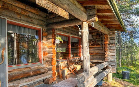 Nanguvilla: Bois, Chalet, Cabane En Rondins, Forêt, Cabanon, Batiments Jardin, Mélèze, Des Bois, Tache De Bois