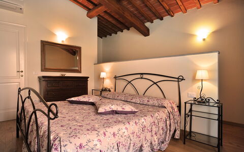 Casa Fabrizio: Bâtiment, Propriété, Meubles, Confort, Bois, Design Intérieur, Éclairage, Architecture, Sol, Cadre De Lit