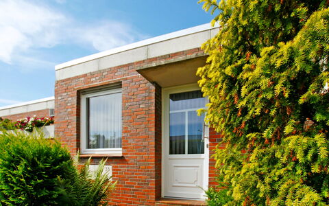 Sonnenschein: Nuage, Plante, Bâtiment, Ciel, Propriété, Fenêtre, Feuille, Maison, Végétation