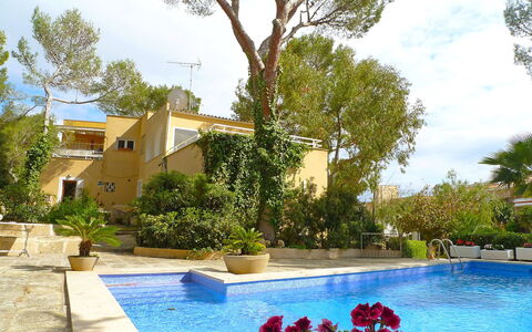 Santa Ponça: Piscine, Propriété, Recours, Bâtiment, Immobilier, Maison, Loisir, Vacances, Arbre, Villa
