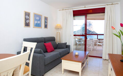 Calpe Calp 867: Pièce, Propriété, Meubles, Salon, Design Intérieur, Bâtiment, Jaune, Sol, Maison, Immobilier