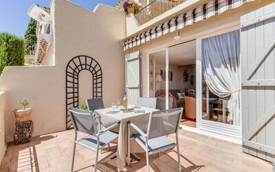 Logement:&nbsp;Village de Silhouette 131.4