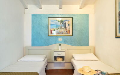 Bi Village 200.49: Pièce, Design Intérieur, Propriété, Meubles, Plafond, Bâtiment, Salon, Suite, Turquoise, Maison