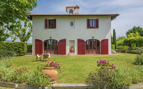 Villa Ponticelli: Maison, Propriété, Domicile, Bâtiment, Immobilier, Biens, Zone Résidentielle, Ferme, Lot Terre, Chalet