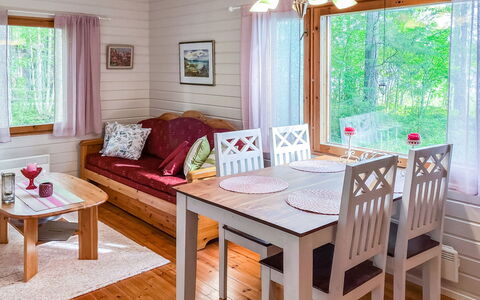 Leppäranta: Sol, Design Intérieur, Bois, Sol, Meubles, Parquet, Plafond, Pièce, Domicile, Tache De Bois