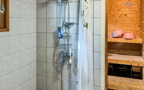 Leppäranta: Sol, Bois, Sol, Luminaire Plomberie, Design Intérieur, Salle De Bains, Plomberie, Tete De Douche, Douche, Pièce