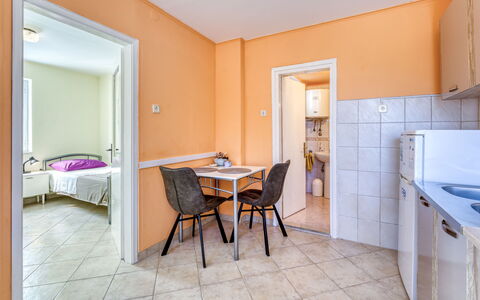 Opatija Ika 106: Sol, Sol, Design Intérieur, Meubles, Plafond, Appartement, Pièce, Chambre, Lit, Chaise