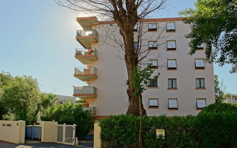 Les Sables: Zone Résidentielle, Propriété, Architecture, Maison, Bâtiment, Appartement, Quartier, Immobilier, Arbre, Condominium
