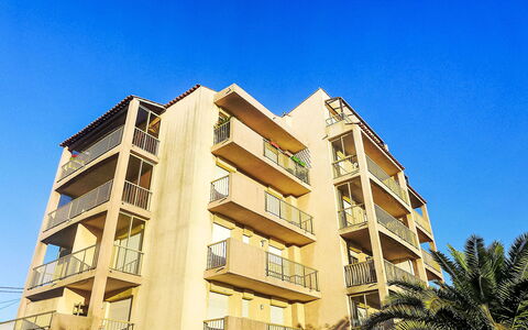 Le Drakar: Jour, Bâtiment, Appartement, Zone Résidentielle, Façade, Quartier, Condominium, Domicile, Design Urbain, Établissements Humains