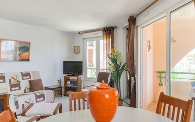 Logement:&nbsp;Bleu Marine 505.5