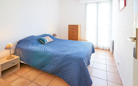 Cap Hermes: Lit, Chambre, Sol, Sol, Design Intérieur, Drap De Lit, Bois, Literie, Meubles, Pièce