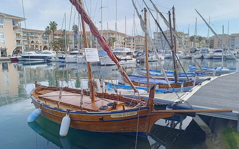 Fréjus 570: Bateau, Navire, Voile, Mât, Bateaux Et Nautique - Materiel Et Fournitures, Architecture Navale, Navire, Mer, Voile, Marina