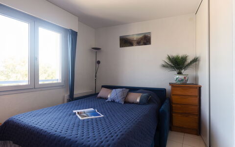 Résidence Aigue Marine: Meubles, Propriété, Fenêtre, Bâtiment, Confort, Bois, Plante, Ombre, Design Intérieur