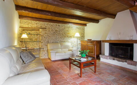 Cinigiano 100: Pièce, Propriété, Bâtiment, Meubles, Design Intérieur, Faisceau, Sol, Maison, Immobilier, Salon
