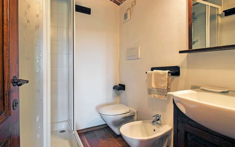 Cinigiano 100: Salle De Bains, Pièce, Propriété, Design Intérieur, Bâtiment, Mur, Sol, Architecture, Luminaire Plomberie, Évier