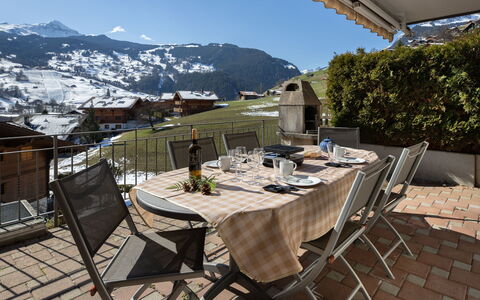 Chalet Cortina: Meubles, Chaise, Table, Chaîne De Montagnes, Table Cuisine Et Salle A Manger, Mobilier De Jardin, Tableau De Plein Air, Recours, Balcon, Ombre