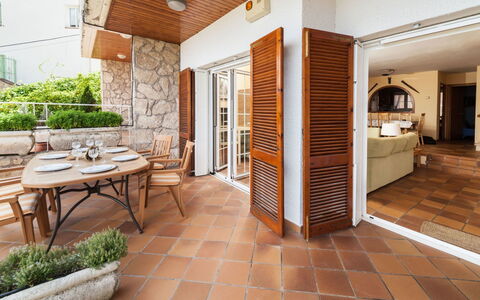 Zen: Propriété, Bâtiment, Pièce, Immobilier, Maison, Tuile, Domicile, Design Intérieur, Zone Résidentielle, Sol