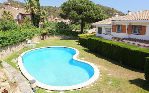 Zen: Propriété, Piscine, Maison, Immobilier, Bâtiment, Villa, Biens, Herbe, Loisir, Vacances