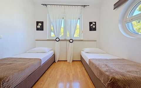 Trogir Slatine 166: Piscine, Chaîne De Montagnes, Eco Hôtel, Recours, Biens, Vallée, Villa, Aménagement Paysager, Ville Resort, Arrière-Cour