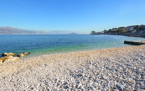 Trogir Slatine 166: L'Eau, Ciel, Nuage, Ressources En Eau, Bleu Azur, Arbre, Paysage Naturel, Plage, Cotiers Et Relief Océaniques, Plante