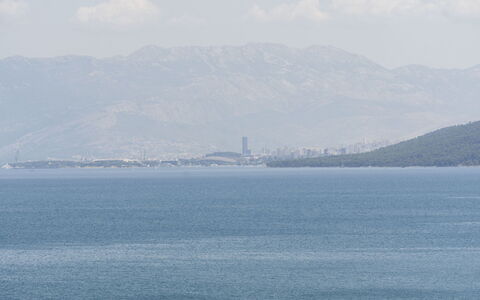 Trogir Slatine 166: Ressources En Eau, Plan D'Eau, Horizon, Atmospherique Phénomène, Mer, Cotiers Et Relief Océaniques, Colline, Océan