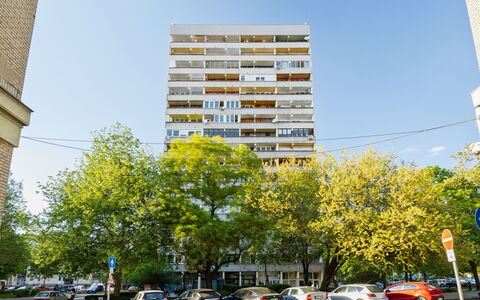 Prater: Bâtiment, Jour, Appartement, Ville, Quartier, Architecture, Condominium, Zone Résidentielle