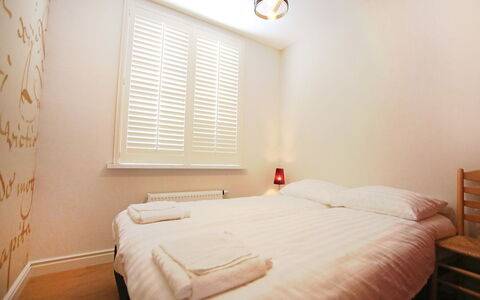 Voc-Huys: Chambre, Lit, Pièce, Meubles, Propriété, Cadre De Lit, Drap De Lit, Design Intérieur, Literie, Sol