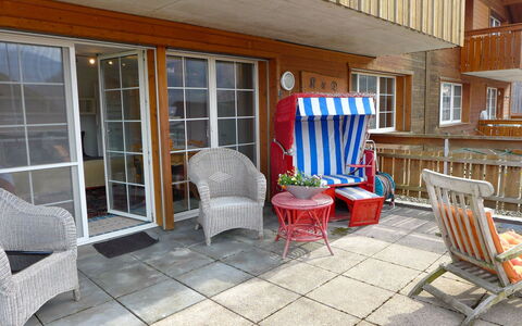 Wilderswil 112: Meubles, Propriété, Chaise, Bois, Design Intérieur, Sol, Ombre, Mobilier De Jardin, Sol, Fenêtre