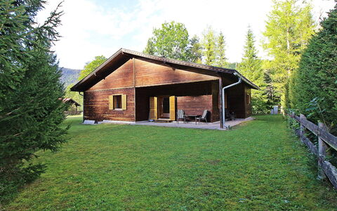 Haus Ahlfeld: Plante, Ciel, Bâtiment, Nuage, Propriété, Arbre, Paysage Naturel, Fenêtre, Bois, Maison