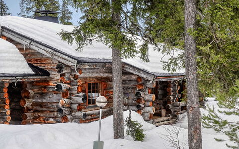 Luostonseita 3: Chalet, Maison, Domicile, Batiments Jardin, Siding, Cabane En Rondins, Ferme, Biens, Cabanon, Cour