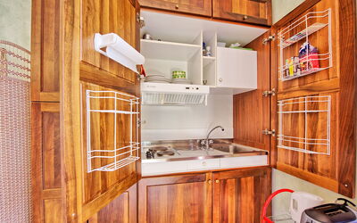 Ovile: Pièce, Cabinetry, Propriété, Meubles, Cuisine, Bâtiment, Design Intérieur, Maison, Comptoir, Immobilier