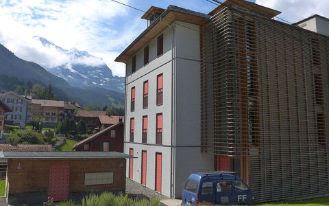 Eden Apt.d: Propriété, Zone Résidentielle, Maison, Bâtiment, Architecture, Quartier, Ville, Immobilier, Zone Urbaine, Façade