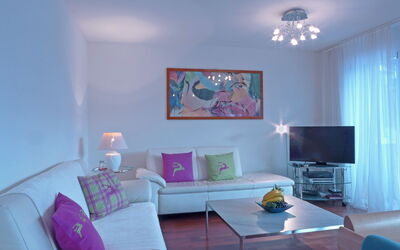 Goldenhorn Apt.f 22.1: Pièce, Salon, Design Intérieur, Meubles, Propriété, Violet, Violet, Mur, Maison, Lilas