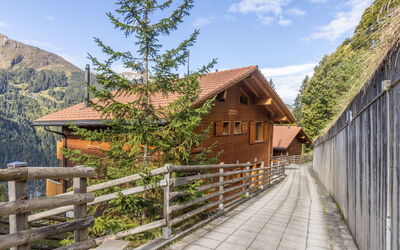 Wengen 34: Ciel, Nuage, Plante, Propriété, Montagne, Bâtiment, Feuille, Clôture, Bois, Arbre